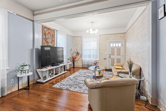 204 S Dora St, Ukiah, CA 95482