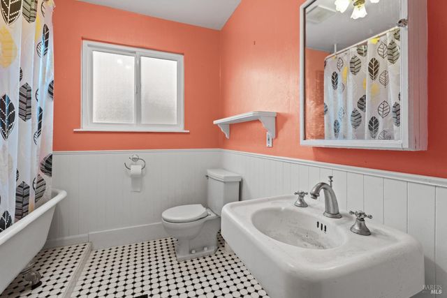 204 S Dora St, Ukiah, CA 95482