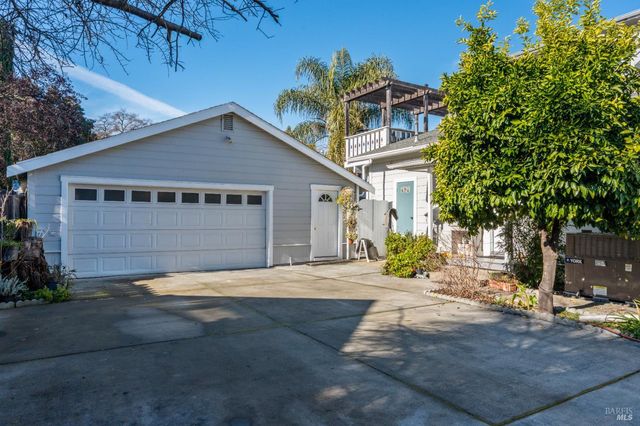 204 S Dora St, Ukiah, CA 95482