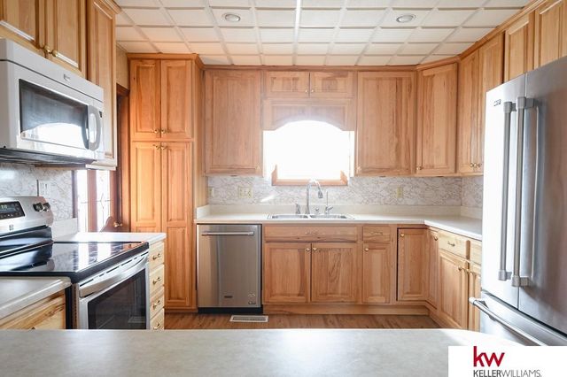 1330 N Kansas, Superior, NE 68978