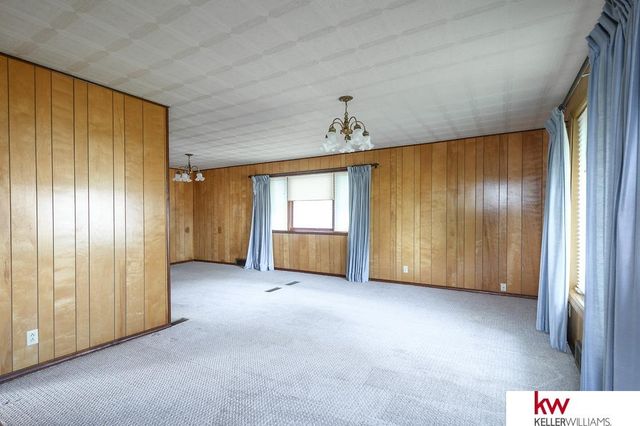 1330 N Kansas, Superior, NE 68978