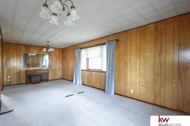 1330 N Kansas, Superior, NE 68978