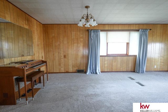 1330 N Kansas, Superior, NE 68978