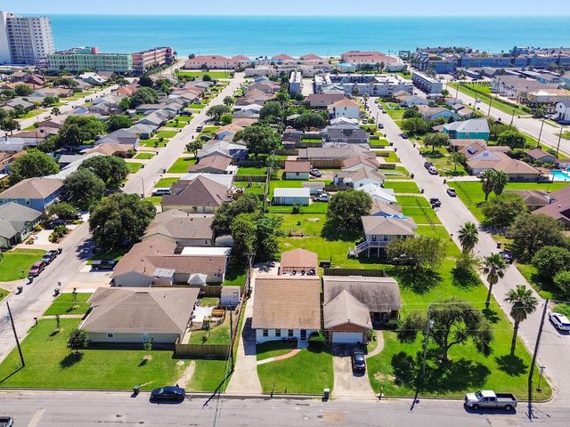 8007 Beluche Drive, Galveston, TX 77551