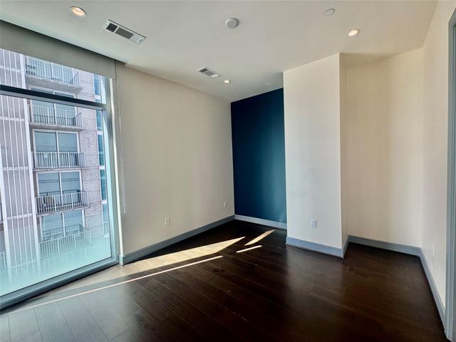 4521 San Felipe Street 1103, Houston, TX 77027