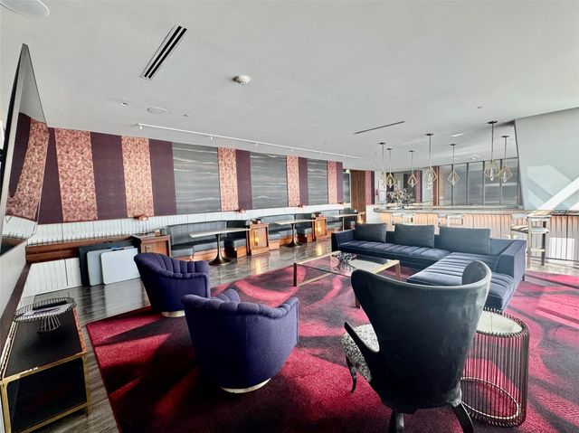 4521 San Felipe Street 1103, Houston, TX 77027