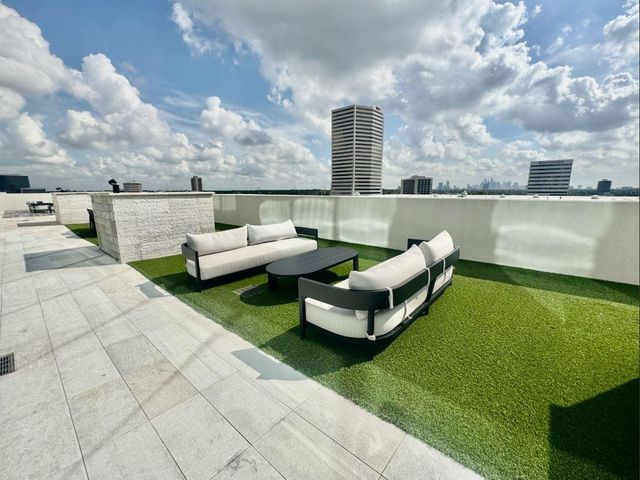 4521 San Felipe Street 1103, Houston, TX 77027