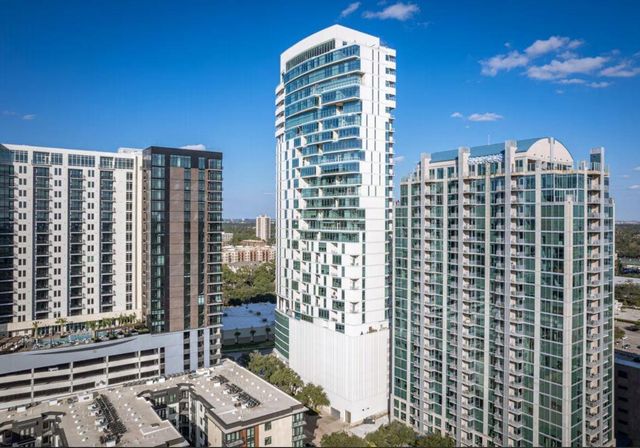 4521 San Felipe Street 1103, Houston, TX 77027