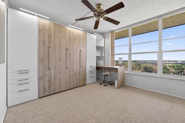 575 Oaks Lane 1002, Pompano Beach, FL 33069