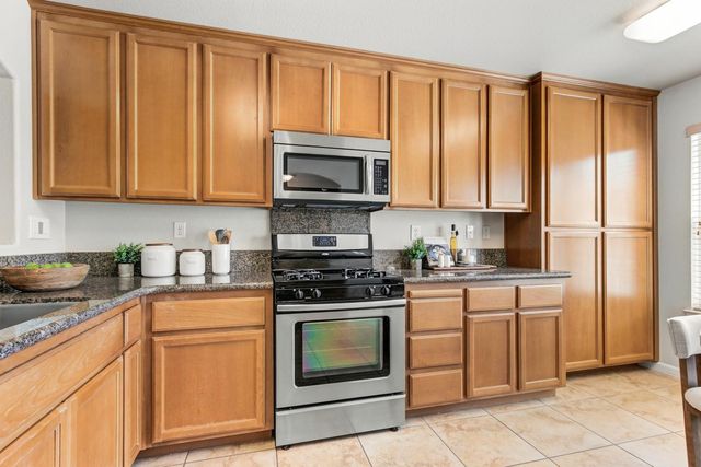 1682 Loon Lake St, Roseville, CA 95747