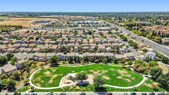 1682 Loon Lake St, Roseville, CA 95747