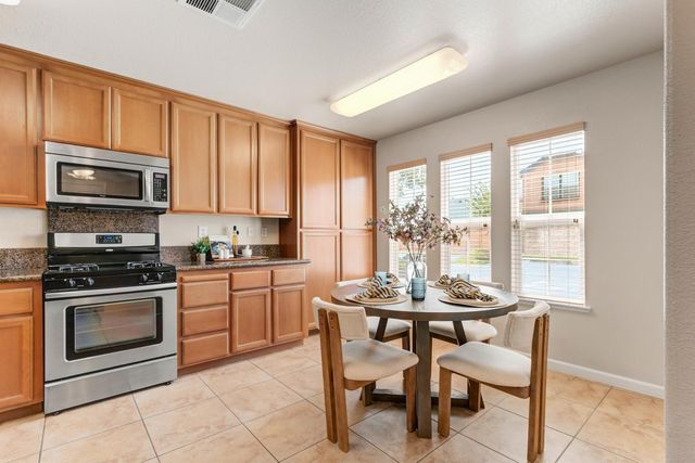 1682 Loon Lake St, Roseville, CA 95747