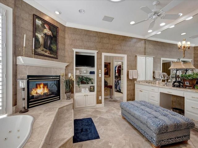 107 Torrey Pines Drive, Lufkin, TX 75901