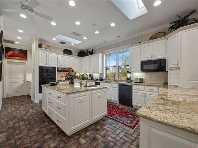 107 Torrey Pines Drive, Lufkin, TX 75901