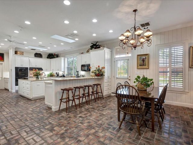 107 Torrey Pines Drive, Lufkin, TX 75901