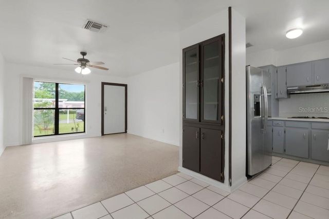8709 N RENFREW PLACE, Tampa, FL 33604