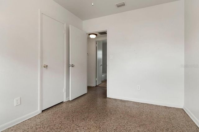 8709 N RENFREW PLACE, Tampa, FL 33604