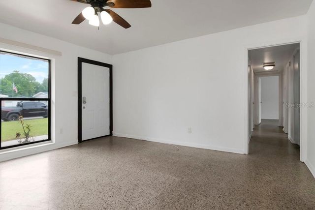 8709 N RENFREW PLACE, Tampa, FL 33604