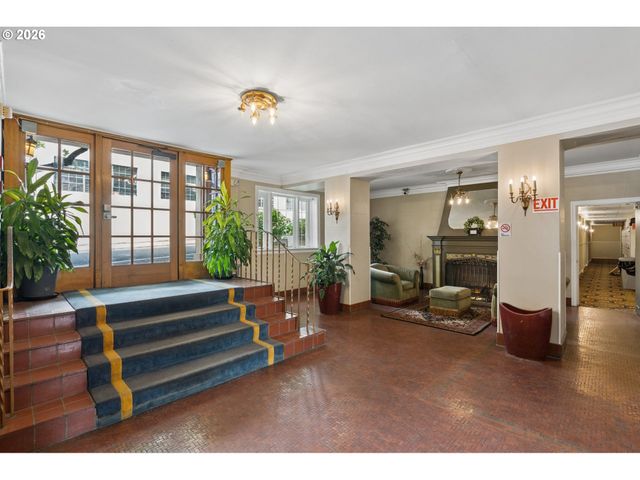 20 Nw 16TH Ave 8, Portland, OR 97209