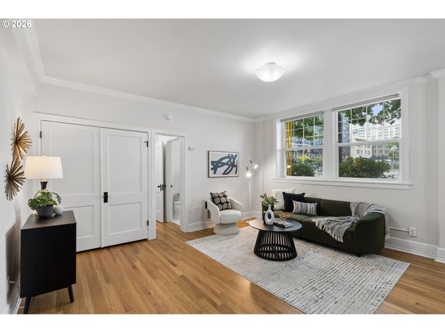 20 Nw 16TH Ave 8, Portland, OR 97209