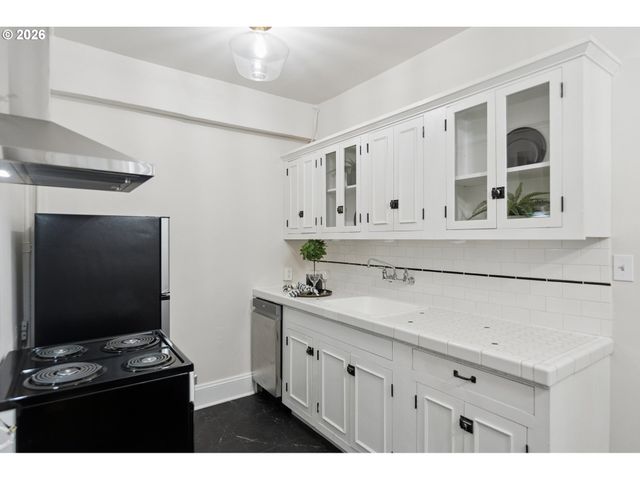20 Nw 16TH Ave 8, Portland, OR 97209