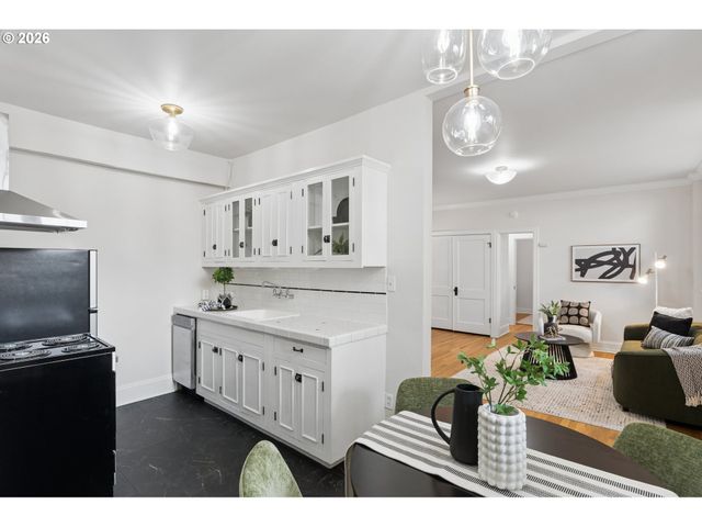 20 Nw 16TH Ave 8, Portland, OR 97209