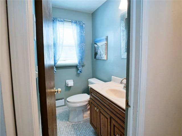 3 Freshfield, Perinton, NY 14450