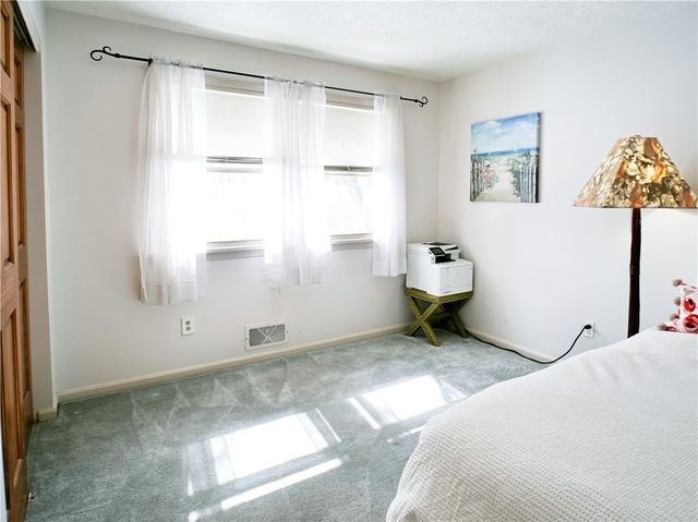 3 Freshfield, Perinton, NY 14450