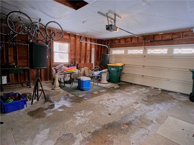 3 Freshfield, Perinton, NY 14450