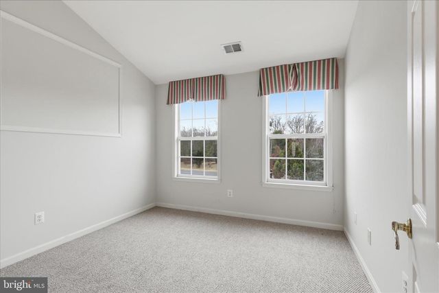 2682 LOGAN WOOD DR, Herndon, VA 20171