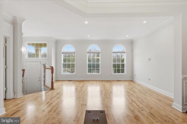 2682 LOGAN WOOD DR, Herndon, VA 20171