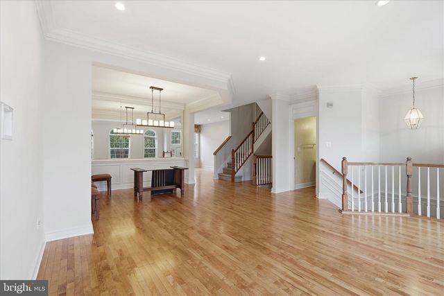 2682 LOGAN WOOD DR, Herndon, VA 20171