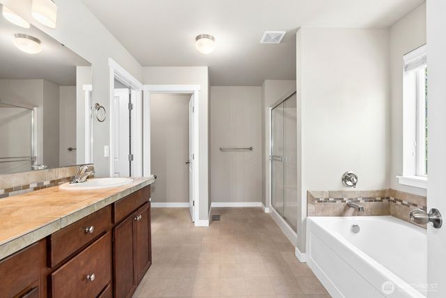 16233 76th Avenue Court E, Puyallup, WA 98375