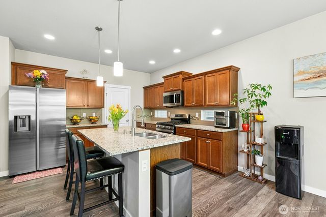 16233 76th Avenue Court E, Puyallup, WA 98375