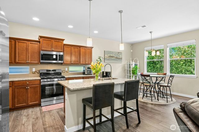 16233 76th Avenue Court E, Puyallup, WA 98375
