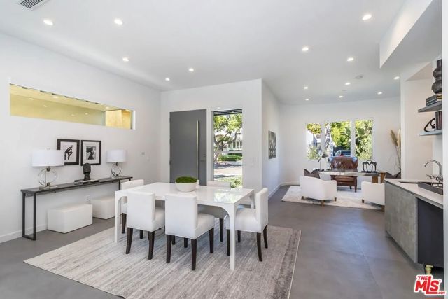 8932 Dorrington Avenue, Los Angeles, CA 90048
