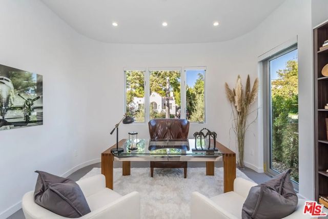 8932 Dorrington Avenue, Los Angeles, CA 90048