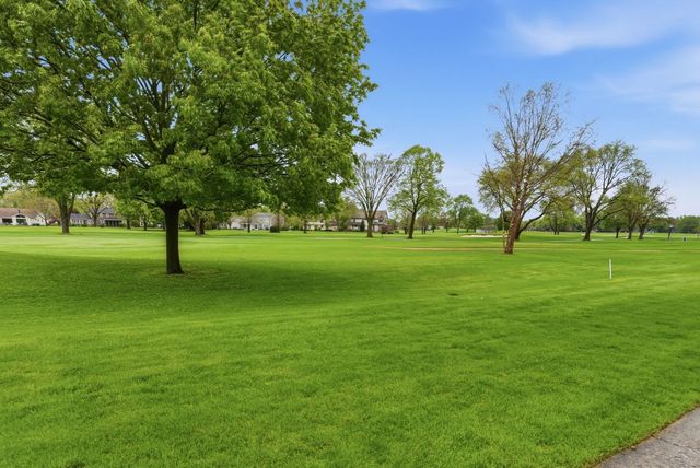 1115 Royal St George Drive 201, Naperville, IL 60563