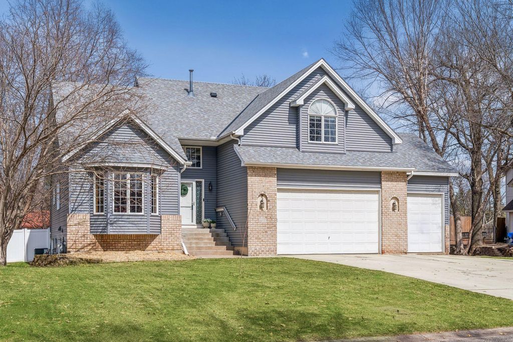 1697 120th Lane NE, Blaine, MN 55449