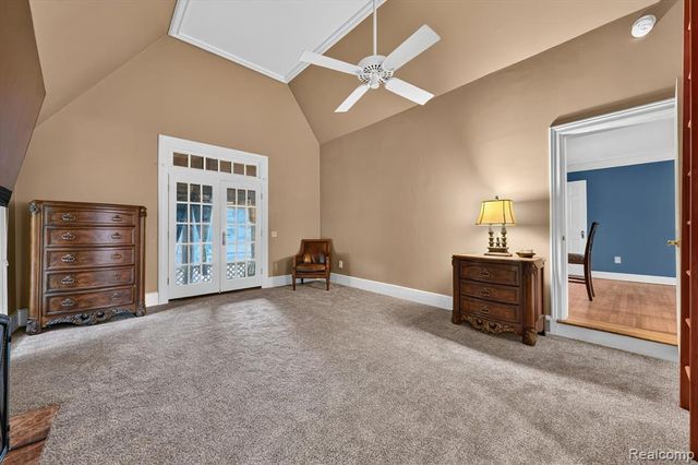 21125 Thorofare Road, Grosse Ile, MI 48138