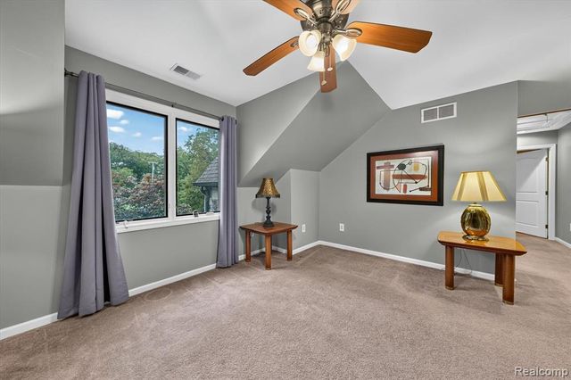 21125 Thorofare Road, Grosse Ile, MI 48138