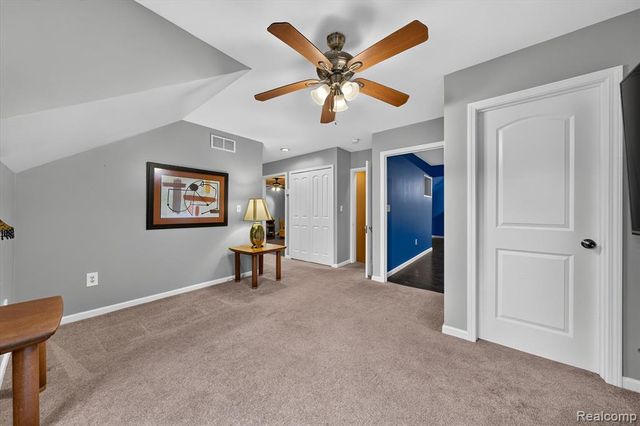 21125 Thorofare Road, Grosse Ile, MI 48138