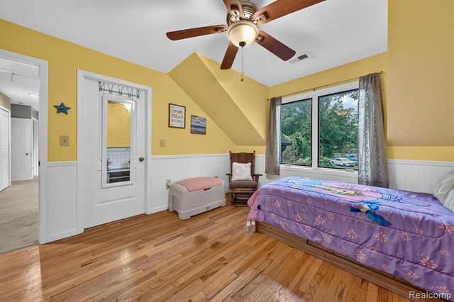 21125 Thorofare Road, Grosse Ile, MI 48138