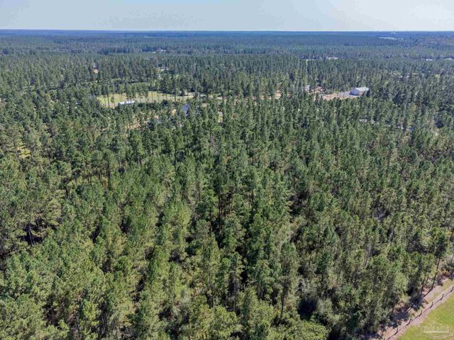 002 Sage Forest Ln, Pace, FL 32571