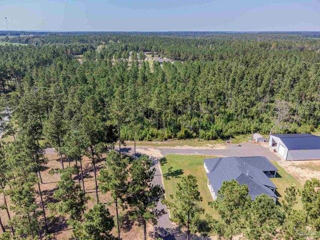 002 Sage Forest Ln, Pace, FL 32571