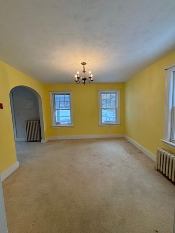 8 South Terrace, Auburn, MA 01501