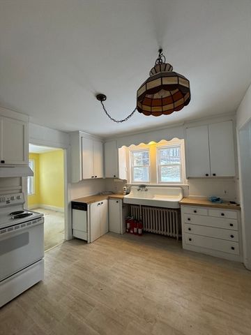 8 South Terrace, Auburn, MA 01501