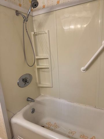 8 South Terrace, Auburn, MA 01501