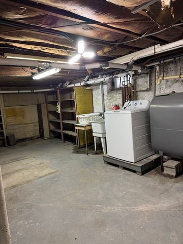 8 South Terrace, Auburn, MA 01501