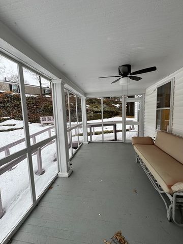 8 South Terrace, Auburn, MA 01501